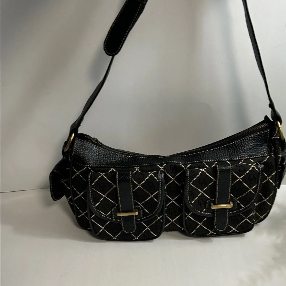 Chic Black Quilted Shoulder Bag
